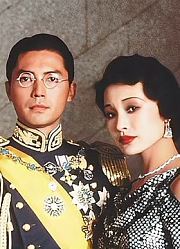 中国最后一个皇帝《末代皇帝》讲述了清朝溥仪的一生动荡传奇故事