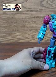 胡服騎射的變形金剛分享時間680集TFCTOYSP-002Cyberjaw海底狂魔巨齒鯊