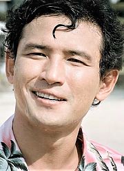 喜剧电影：搞笑超人与疯子一墙之隔，到底谁不正常？谁又是正常的？