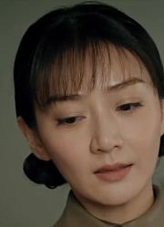 这老头搁现在就叫叫兽，还是圈钱玩弄女学生的那种