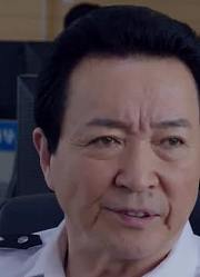 一群疯孑陪导演玩