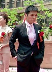 典礼倒计时翻译官不见，总裁正发愁，不料危急时刻好闺蜜来救场