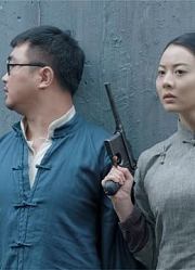 抗战：叛徒带鬼子抓人，不料被我军高手给撞上，当场就击毙叛徒