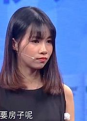 主持人台上扮演男生父母，和姑娘商量房子事宜，结局却很尴尬
