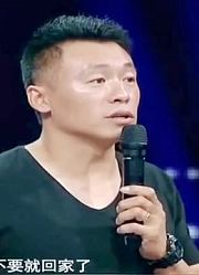 独腿小伙讲述辛酸往事，母亲近乎一夜白头，去学校7次都被拒！