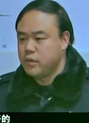 亲生儿子出世后，男子觉得2岁继女是个“累赘”，做出荒唐事
