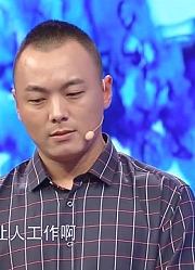 30岁男子去女友家中酗酒，与岳父称兄道弟，把玻璃一头撞碎丨爱保