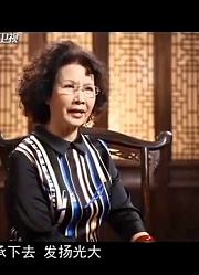 梨园春：腿有毛病照样跪着教学，虎美玲讲述常香玉大师的敬业