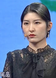 小伙对女友管得严，不放心女友竟“监视”，左岩：要学会避嫌！
