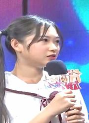 幸福芳程式：女孩一年365天穿水手服，冬天再冷也要穿！