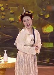 小品《金角银角》：金角银角夫人高调炫富，搞笑包袱抖不停