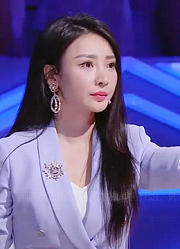 小姑娘改编学猫叫，一会学驴叫一会学狗叫，柳岩气的骂人！