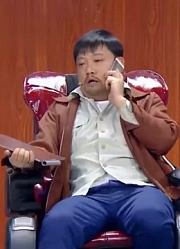 爆笑小品：贾冰买高铁商务座，神奇经历引全场爆笑