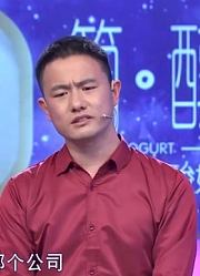 小伙与前任藕断丝连，前任每年过生日都送蛋糕，女友很生气