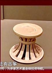 两位藏友上台竟进行藏宝大比拼，专家鉴定语出惊人
