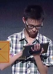 幽默小孩挑逗主持人，主持人：我猜你是在耍我，导师都笑了
