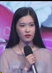 大城小爱之柔弱美女催眠后被瘦弱男人领走
