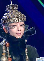 男子特殊打扮登台，一段魔性舞蹈征服导师，金星都笑得停不下来