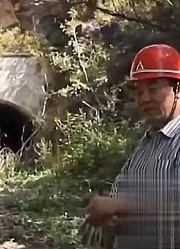 深山出现神秘地洞，疑是日军遗留的驻地，日军后裔也赶来寻宝