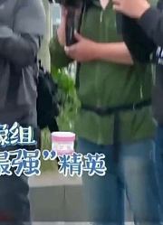 女神林志玲调皮骑车吓坏摄像师，摄像师的眼睛都看直了，可爱！