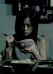 女孩买菜从不卖肉，但家里一天三顿都有肉吃，男友还越吃越上瘾