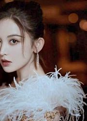 芭莎群星争艳，倪妮赵丽颖失手连连，红毯变为娜扎baby二人PK赛！