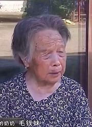 儿子当兵已逝世多年，母亲却不知葬在哪，寻找却发现部队已搬迁