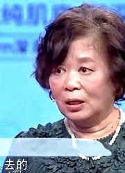 妻子摔倒导致骨折，打电话给丈夫，66岁丈夫却还在歌舞厅
