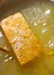 为何军用压缩饼干能抗饿？放入开水的一瞬间，我信了