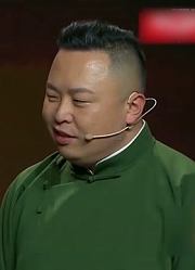 相声《诗词大会》：郭麒麟装文化人被搭档疯狂拆台，观众一片叫好