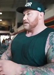 MikeO'Hearn-与世界最强男人魔山一同训练