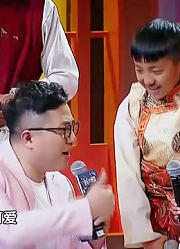 西藏男孩携带全家人到音乐大师课，爸爸现场展示特殊的嗓音！