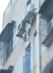 飞来横祸！女子家中做饭被雷击倒，伤者女儿：只看见一道白光闪入