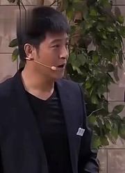 爆笑喜剧：钱顺风撞车找赵刚子背锅，刚子好心竟欠80万巨款