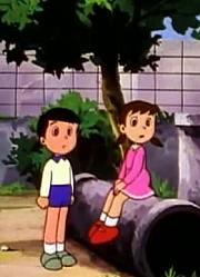 我们家小孩最近迷上了《哆啦A梦经典版》大雄的婚礼上，搞的爸妈也想看了
