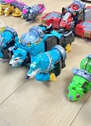 宇宙战队DX三头狼合体