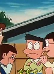 熊孩子一回家就老看《哆啦A梦》寻找徽章上，游戏都不玩了