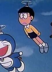 我们家小孩最近迷上了《哆啦A梦》万能帐篷，还拉着爸妈一起看