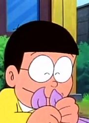 小祖宗前天开始老看《哆啦A梦废弃》礼物包巾，游戏都不玩了