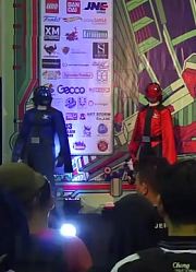 【周末早】快盗战队鲁邦连者VS警察战队巡逻连者Cosplay现场表演,JakartaToysFair2019喜欢的请尖叫