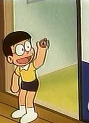 我的小孩最近迷上了《哆啦A梦》时间暂停，还拉着爸妈一起看