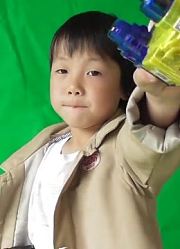【中二的日本小哥又又又来了】试着变成假面骑士build天才形态有3P哪个小哥变身的好？