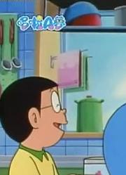 小皇帝一回家就老看《哆啦A梦》磁铁皮带上，游戏都不玩了