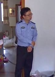 家中财物莫名失踪，女子在屋内安装监控，不料第二天就拍下嫌疑人