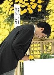 倒行逆施日本首相多次“拜鬼”
