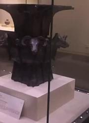 三星堆出土的文物，都是价值连城的宝贝，你知道放哪里了吗？