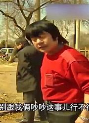儿子花光母亲养老钱，母亲上门讨要，儿子当众发毒誓否定