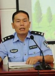 杨华民（郑州交警）