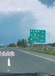 小伙奔赴千里寻找母亲，怎料寻亲路上屡遭挫折，结果令人吃惊！