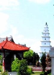 一俗人活出了“圣贤”的味道，更被世人称为“千古伯乐”